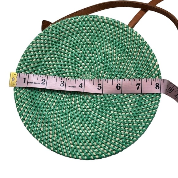ARTISAN Handwoven Emerald Round Rattan Shoulder Round Bag - Picture 10 of 11